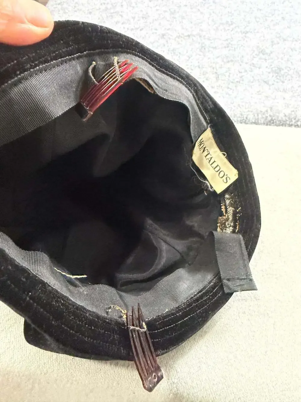 1960s Montaldo's Black Velvet Cloche Bucket Hat Vintage
